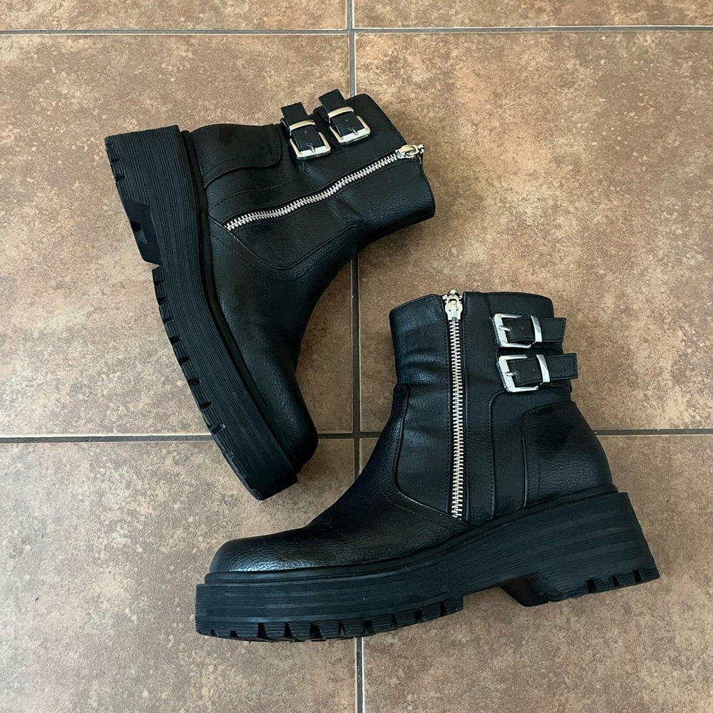 GG Welsy Black Lug-Sole Ankle Boots with Silver Buckles
